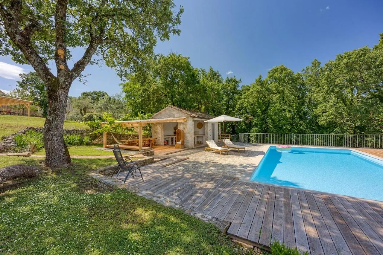 Villa Neastor Radetići 0*,